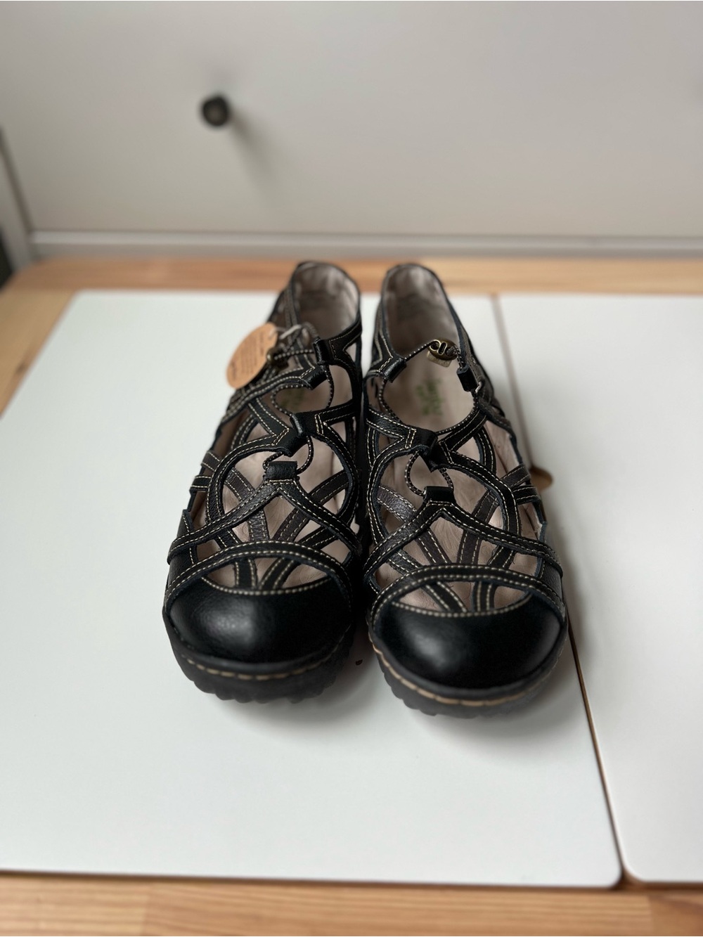 Jambu Black Leather Roman Gladiator Strappy Closed-Toe Sandals - Picture 2 of 14